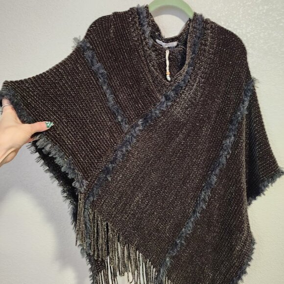 NATURAL LIFE Boho Knit Fringe Poncho Faux Fur Trim Plush wrap Brown One Size‎ - Picture 5 of 5